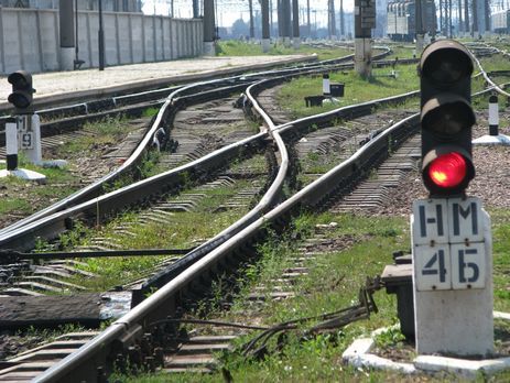 Копатели янтаря повредили железную дорогу в Ровенской области – "Укрзалізниця"