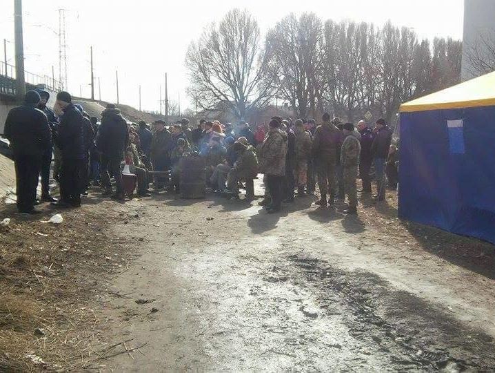 Семенченко заявив, що співробітники СБУ затримали активістів редуту на станції Кривий Торець