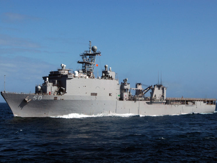 Десантный корабль США вошел в Черное море