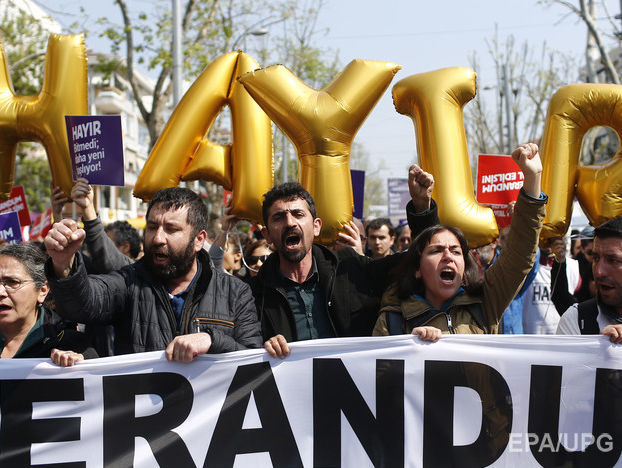 Суд в Турции отклонил иск оппозиции об аннулировании итогов референдума