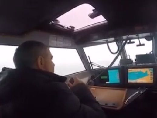 Российские пограничники опровергают попытку захвата украинского катера в Черном море