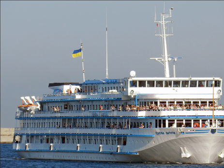 В Ростовском порту заявили, что не примут лайнер "Генерал Ватутин"