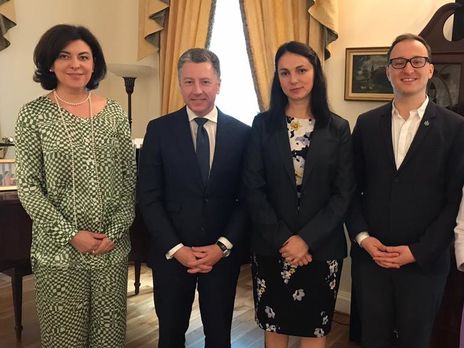 С Волкером (второй слева) встретились народные депутаты Украины