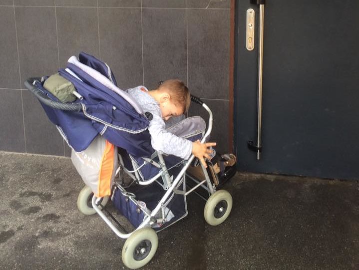 Мама ребенка с инвалидностью заявила, что его не пустили на экскурсию на фабрику Roshen