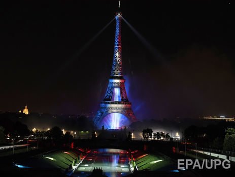 ﻿Затриманий біля Ейфелевої вежі в Парижі озброєний чоловік зізнався, що хотів напасти на військових