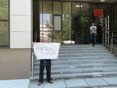 В оккупированном Крыму суд оставил под арестом 76-летнего Караметова – адвокат