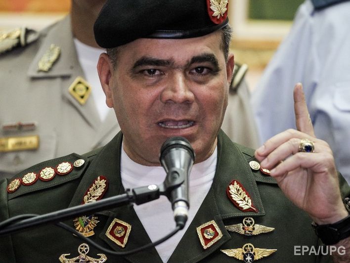 Министр обороны Венесуэлы назвал слова Трампа о "военном варианте" сумасшедшими
