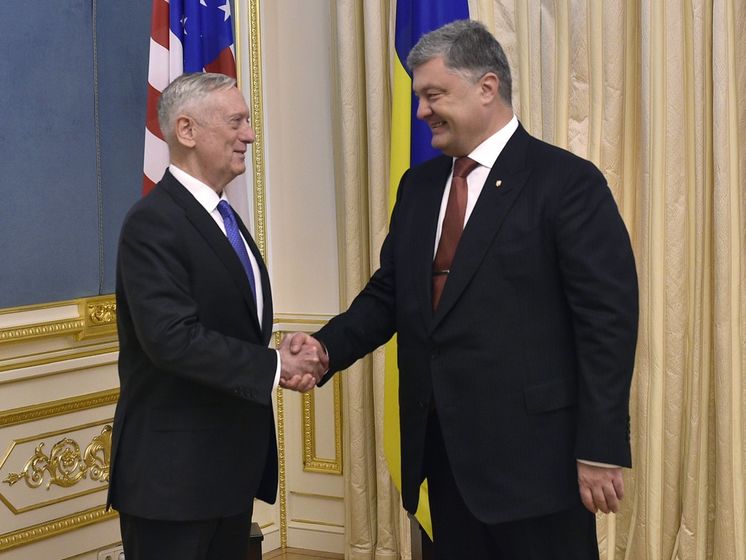 Порошенко о летальном вооружении: Обсуждение военной помощи США Украине до принятия окончательного решения требует тишины