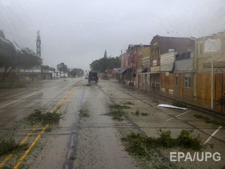 У Техасі борються з повенями, спричиненими ураганом "Гарві"