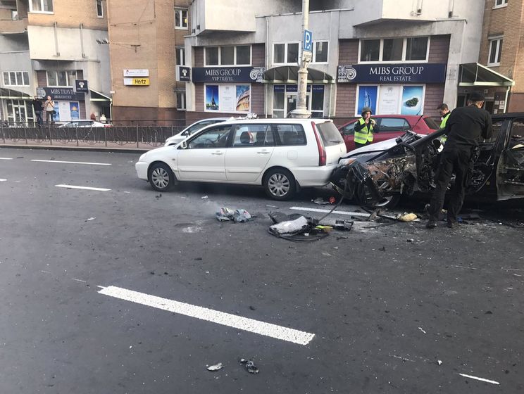 ﻿До місця вибуху автомобіля в центрі Києва приїхав Аброськін