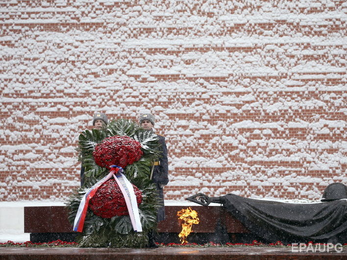 МВД РФ предложило проводить церемонию принятия в российское гражданство у братских могил