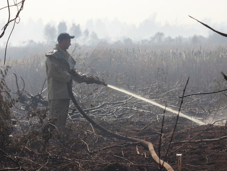 ﻿У ДСНС заявили, що в Черкаській області рятувальники ліквідували пожежу на 44 га торфовищ