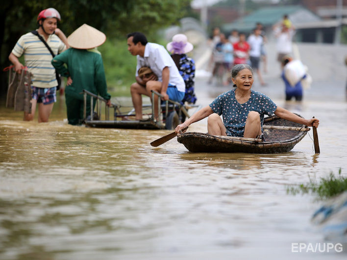 Число жертв наводнения во Вьетнаме возросло до 54 человек