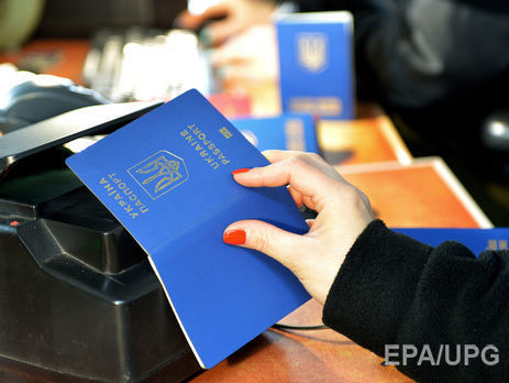 ﻿Із 2015 року українці оформили 5,6 млн біометричних паспортів – голова Держміграційної служби