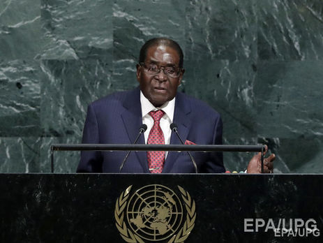 Мугабе согласился на отставку при условии иммунитета для себя и своей жены – CNN
