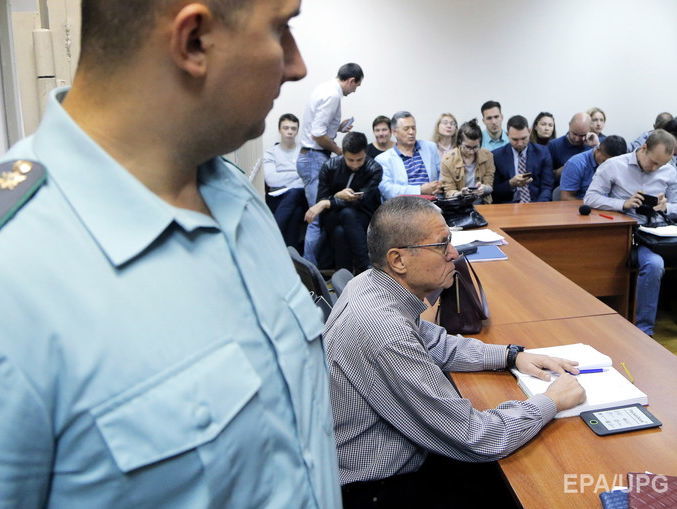 Суд отказался вновь вызвать Сечина на допрос по делу Улюкаева
