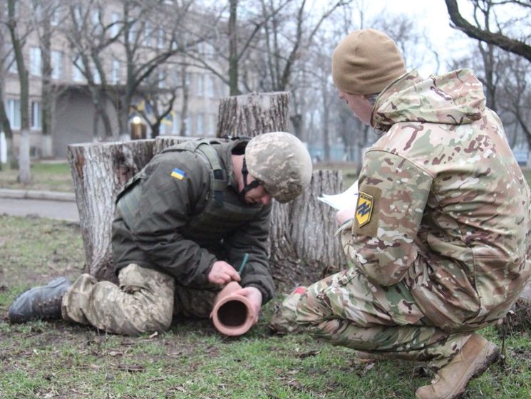 В Bellingсat сообщили, что в украинском полку "Азов" уже есть американское оружие
