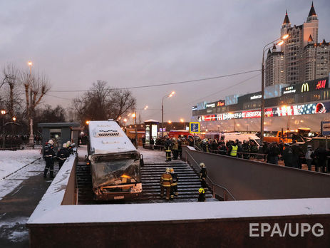 Водія автобуса, що в'їхав у підземний перехід у Москві, обвинуватили в порушенні ПДР