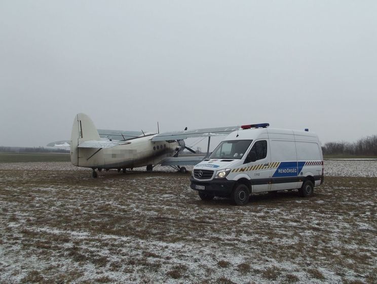 В Венгрии задержали нелегалов, прилетевших из Украины на самолете Ан-2