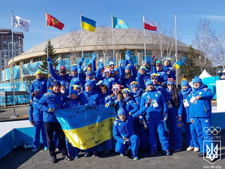 В Олімпійському селищі підняли прапор України