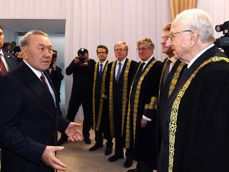 У Казахстані новий комерційний суд очолили судді з Великобританії