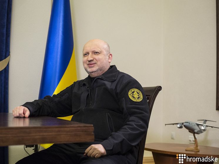 Турчинов заявив, що закон про реінтеграцію Донбасу не виключає звільнення окупованих територій силовим шляхом