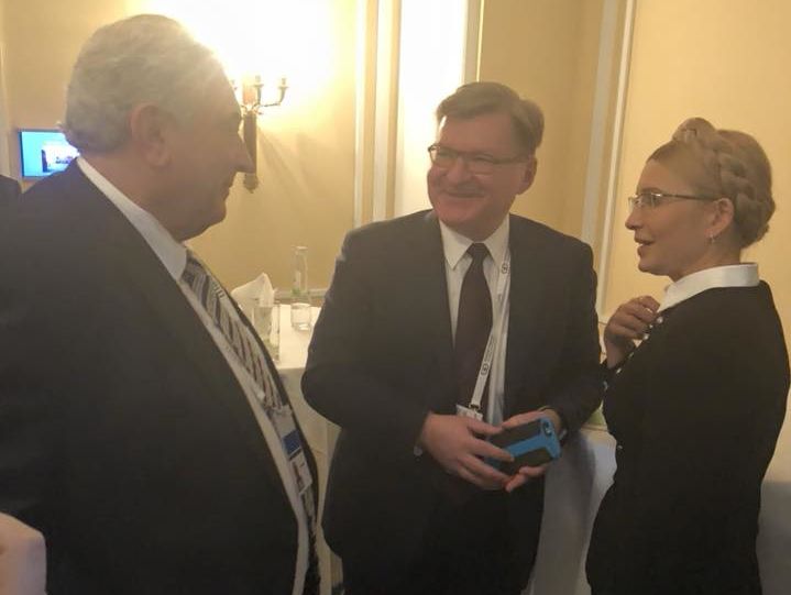 Захарова повідомила, що Тимошенко в Мюнхені спілкувалася з послом РФ у Німеччині. "Батьківщина" назвала це провокацією