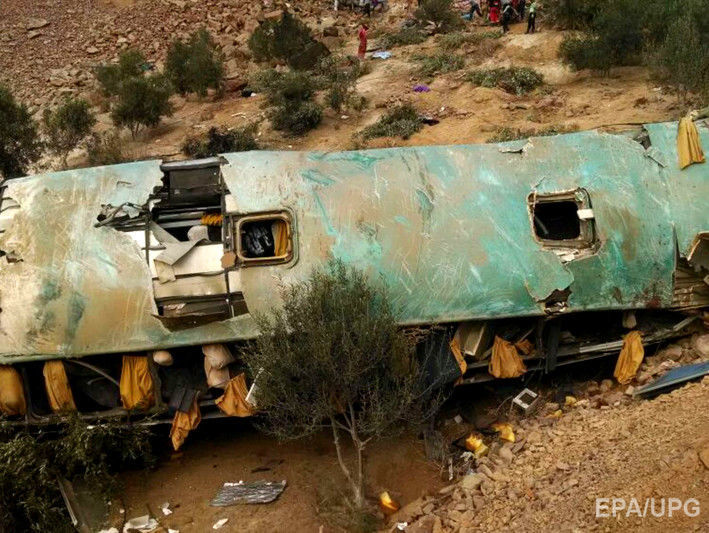 В Перу автобус упал в пропасть, погибли 44 человека