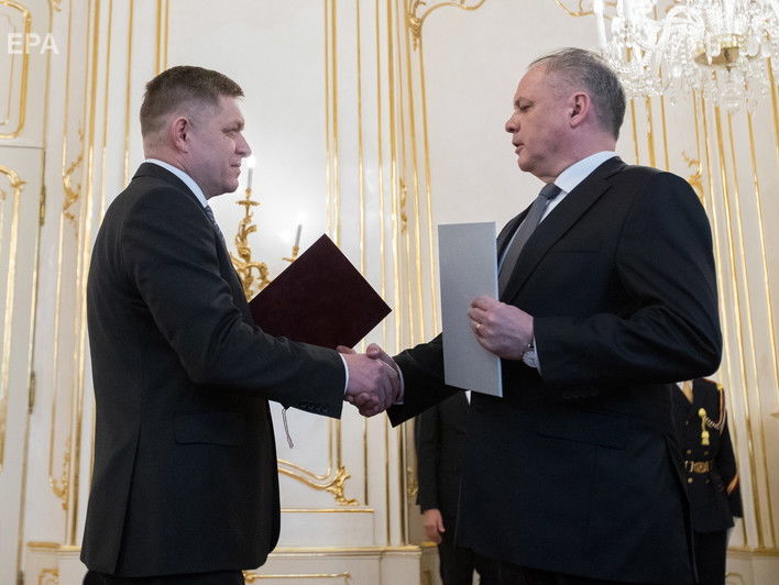 Президент Словакии принял отставку премьера