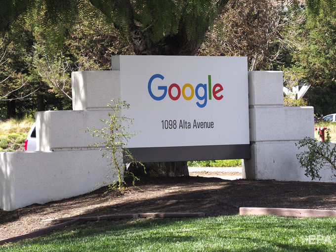 В Google сообщили, что в результате стрельбы в штаб-квартире YouTube пострадали четыре человека
