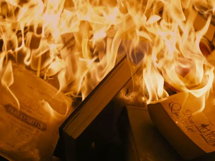 Телеканал HBO опубликовал трейлер фильма "451 градус по Фаренгейту". Видео