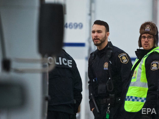 В Торонто неизвестные с ножами напали на двоих прохожих