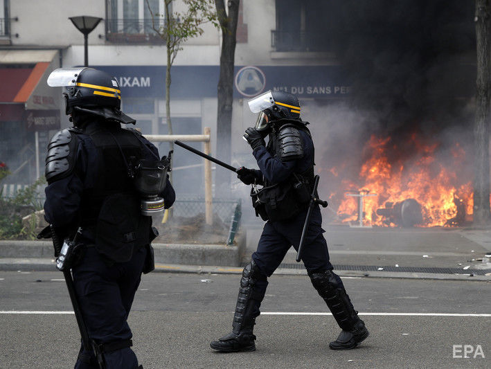 У Парижі поліція затримала 276 учасників заворушень 1 травня