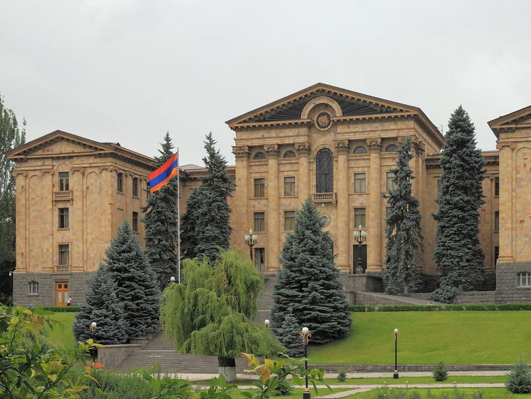 Правящая партия Армении заявила, что после избрания Пашиняна премьером будет считать себя оппозицией