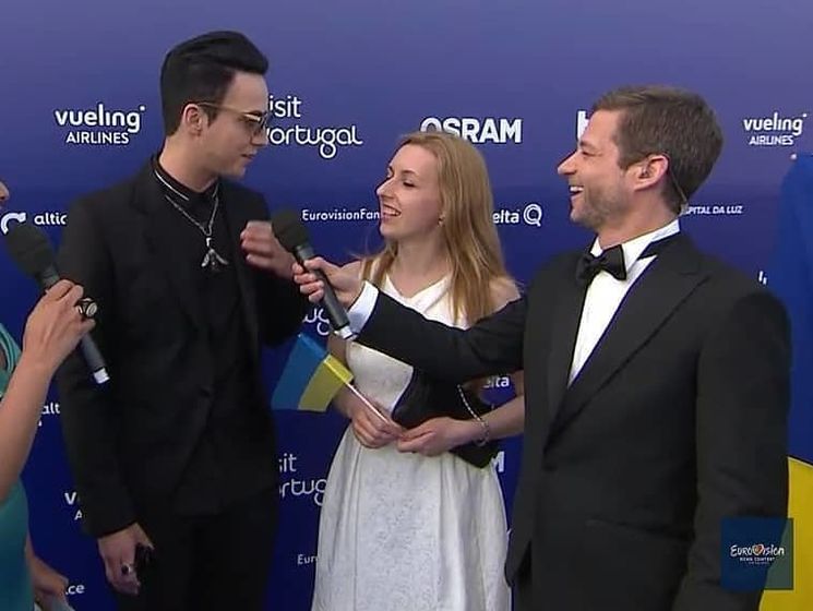 На открытии "Евровидения 2018" представитель Украины демонстративно игнорировал российских журналистов – СМИ
