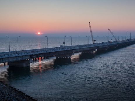 В окупованій Керчі відкрили рух автотранспорту шляхопроводом до Кримського мосту