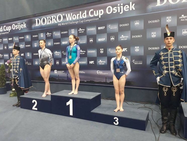 Украинская гимнастка завоевала три золотые медали на этапе Гран-при в Хорватии