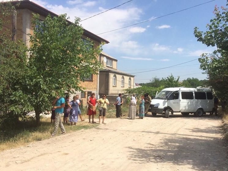 Российские силовики увезли водителя жены Джемилева в управление ФСБ РФ в Симферополе &ndash; правозащитники