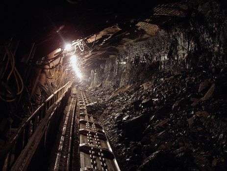 В Луганской области из-за обесточивания шахты под землей заблокированы почти 90 горняков – 