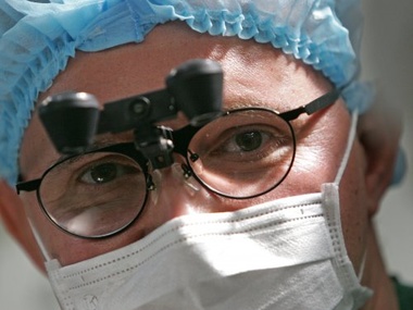 Борис Тодуров почти 15 лет назад сделал первую в Украине пересадку сердца. Сегодня он стоит за операционным столом по 700 раз за год