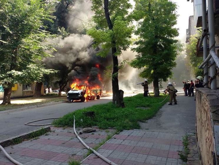 В Днепропетровской области взорвался автомобиль депутата от "Батьківщини" Чернявского. Он в реанимации