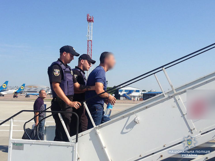 Украина экстрадировала в Азербайджан разыскиваемого Интерполом наркоторговца, который является доверенным лицом "вора в законе"