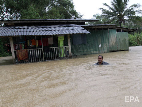 Сильні дощі в Таїланді не припиняються