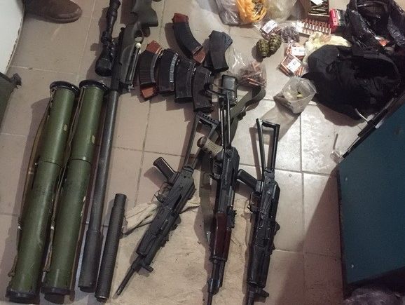 В доме экс-бойца батальона "Киев-2" правоохранители нашли еще один арсенал оружия