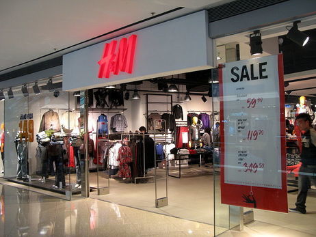 H&M в Украине будет принимать ненужную одежду на переработку