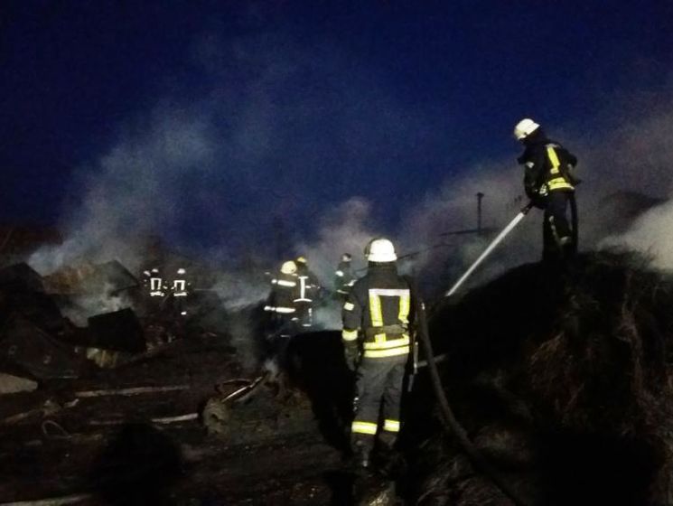 В Запорожье произошел пожар на предприятии по переработке резины – ГСЧС