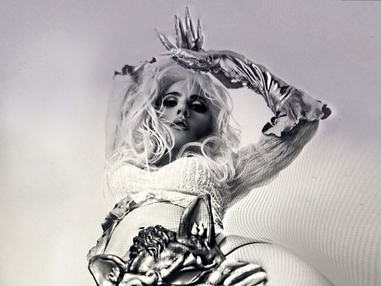 ﻿Леді Гага взяла участь у психоделічному фотосеті. Фоторепортаж