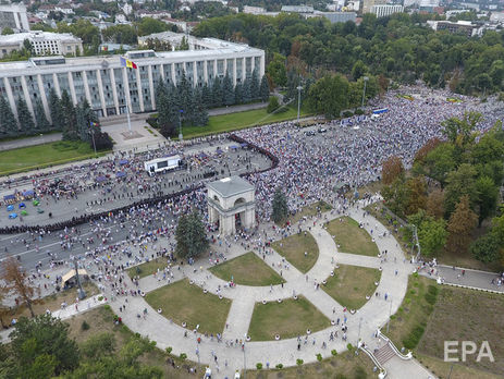 В Кишиневе накануне Дня независимости Молдовы прошла массовая акция протеста