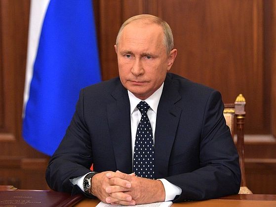 "Путин велел стать многодетной матерью". Соцсети отреагировали на обращение Путина о пенсионной реформе