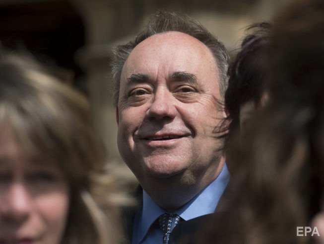 Экс-премьер Шотландии, инициировавший референдум о независимости, вышел из партии из-за обвинений в сексуальных домогательствах